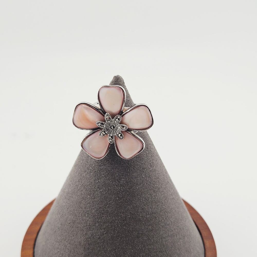Silver Tone Flower Cocktail Ring Light Pink Oversized Fairycore Oversized Size 6